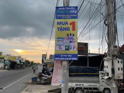 Treo Phướn Dọc 34 Tỉnh Thành Trên Toàn Quốc – Trọn Gói, Giá Gốc Tận Xưởng