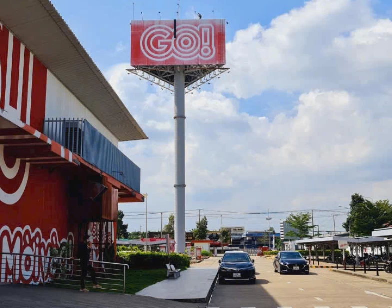 Lắp Đặt Quảng Cáo Bilboard Ngoài Trời TTTM GO