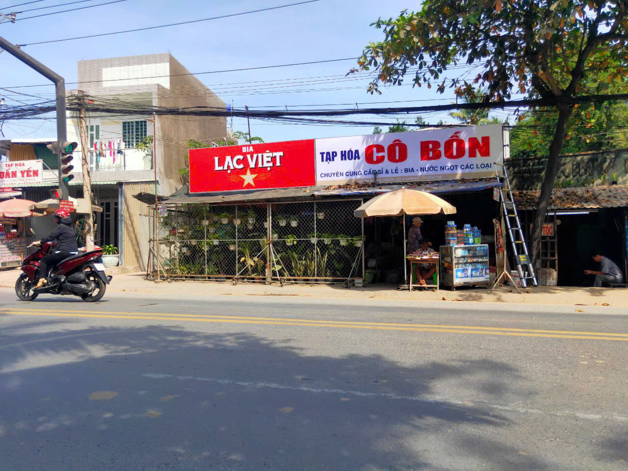Thi công bảng hiệu chuỗi cửa hàng