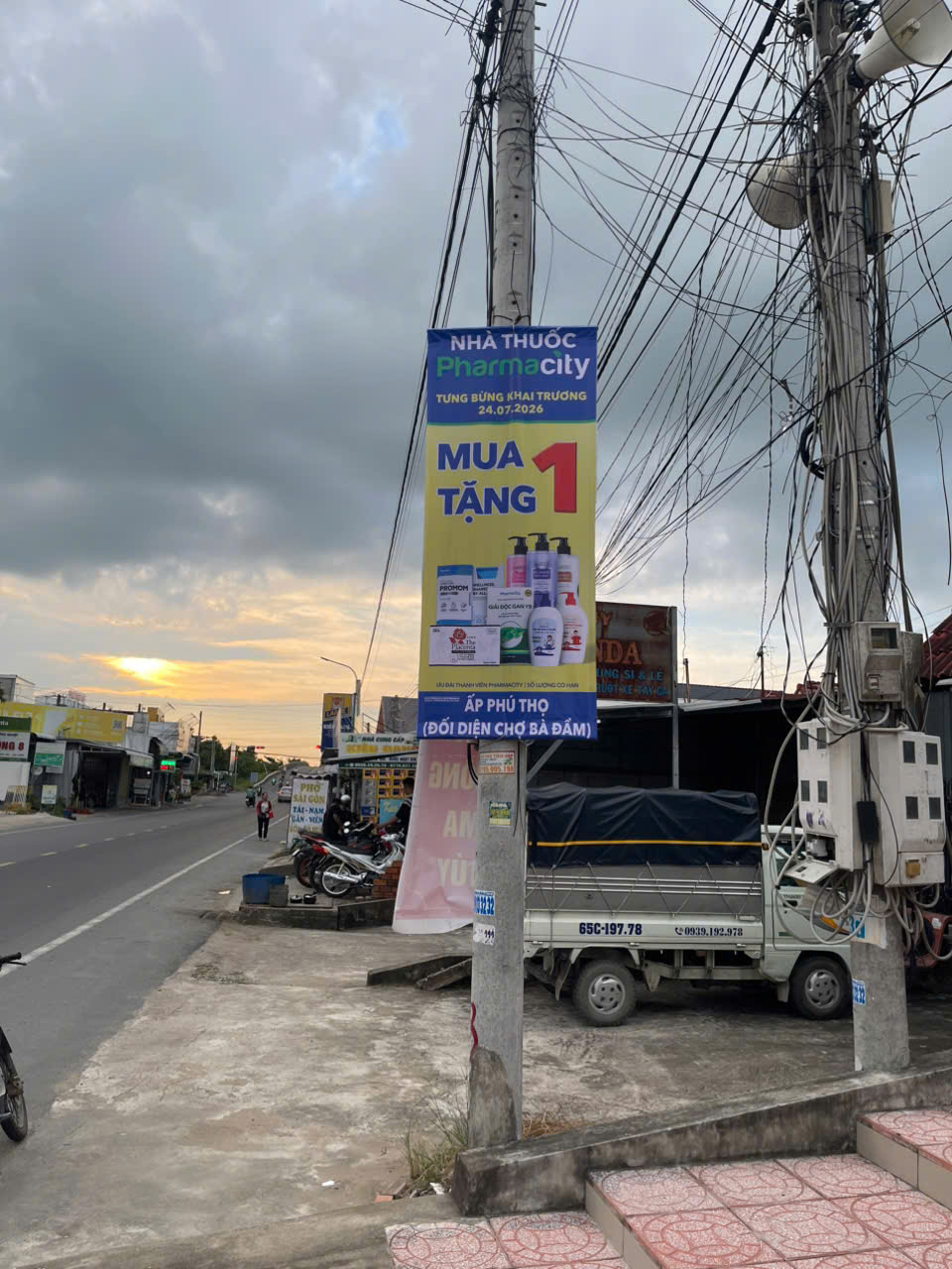 Treo cờ phướn lâm đồng