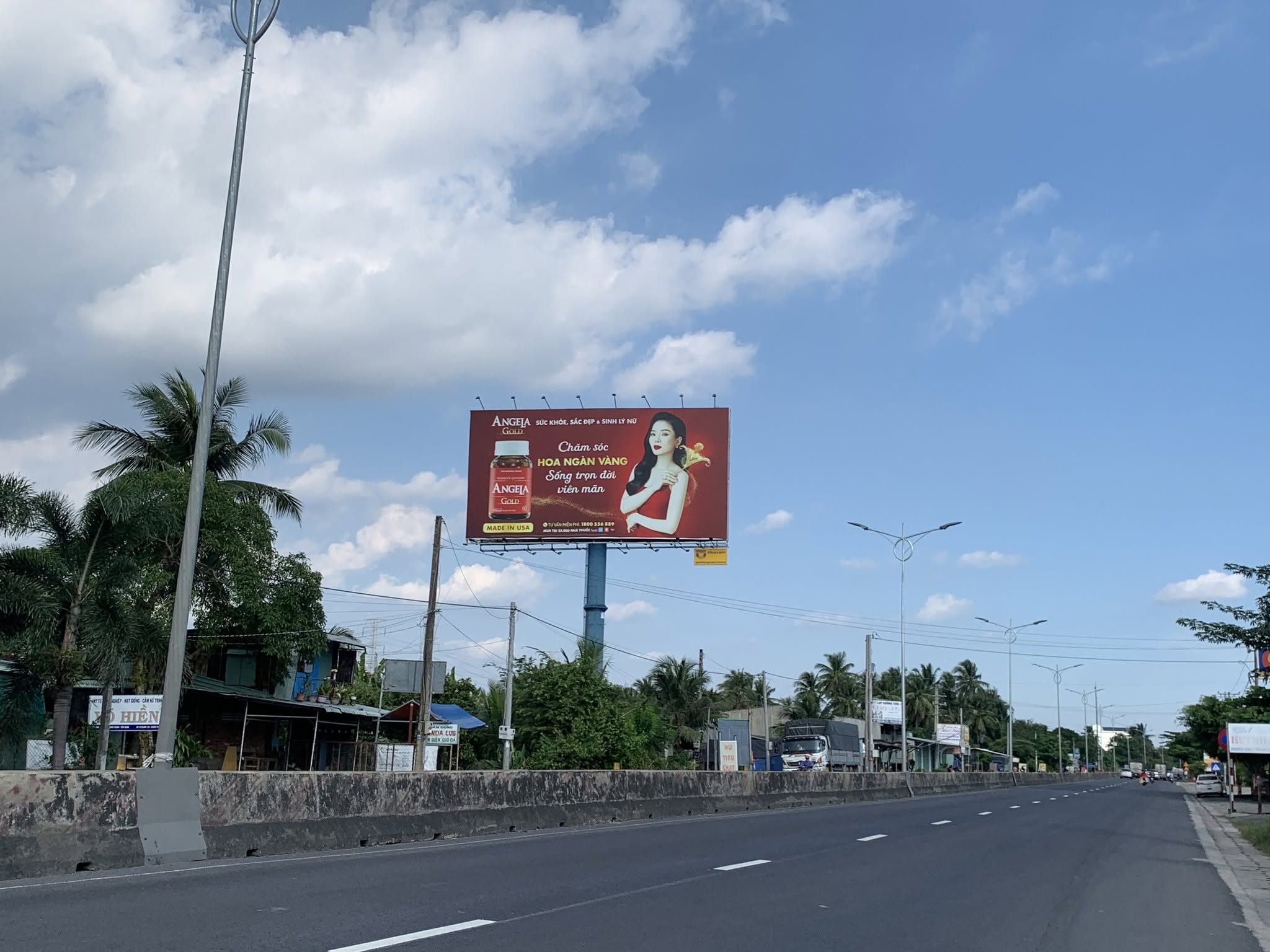 Chi Phí Pano Quảng Cáo Phụ Thuộc Vào Nhiều Hơn Một Con Số