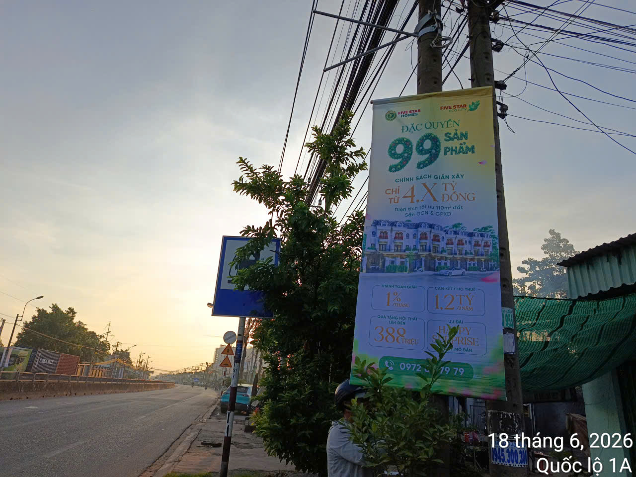 Treo cờ phướn khai trương tphcm