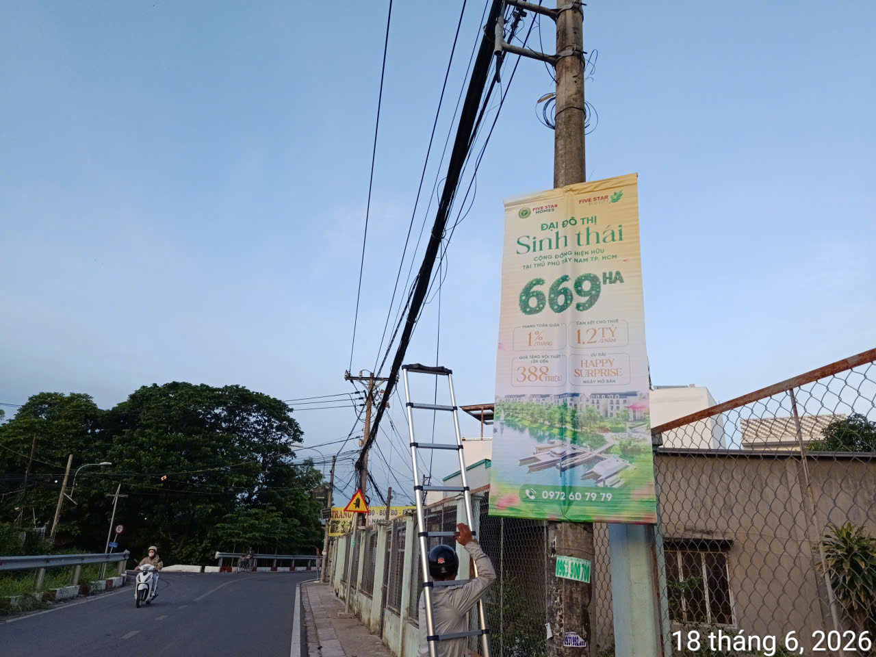 Treo cờ phướn khai trương tphcm