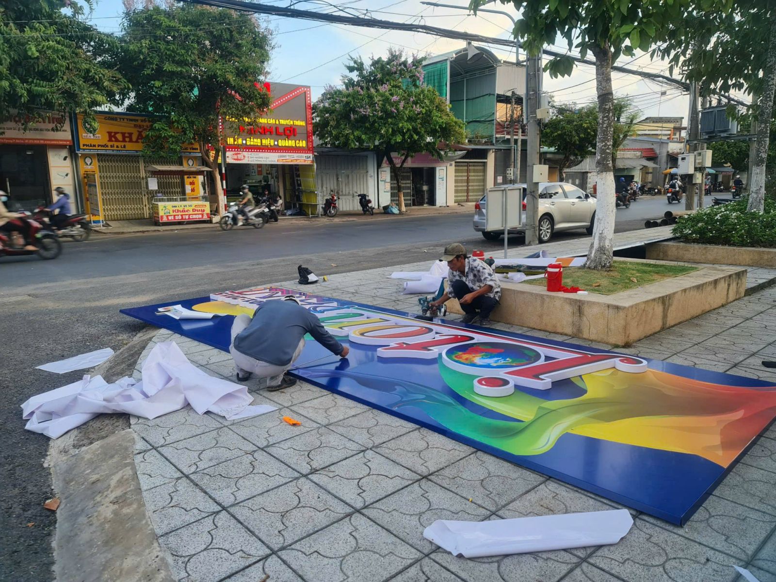 Thi Công Chuỗi Bảng Hiệu Toàn Quốc