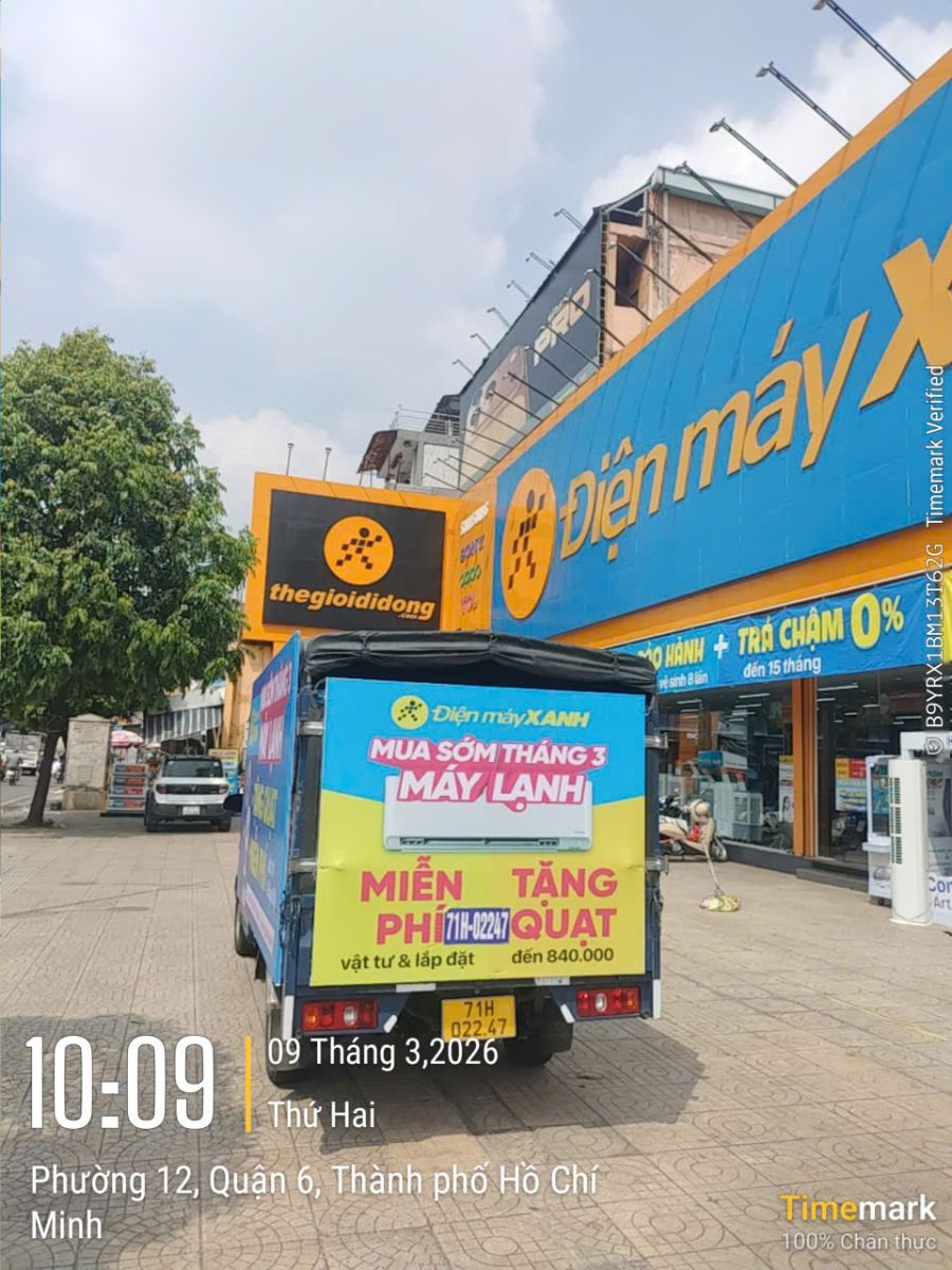 Quảng cáo taxi ngoài trời
