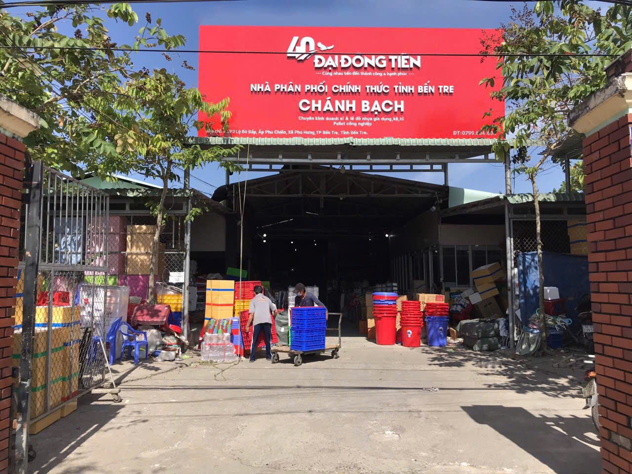 Thi công bảng hiệu chuỗi cửa hàng