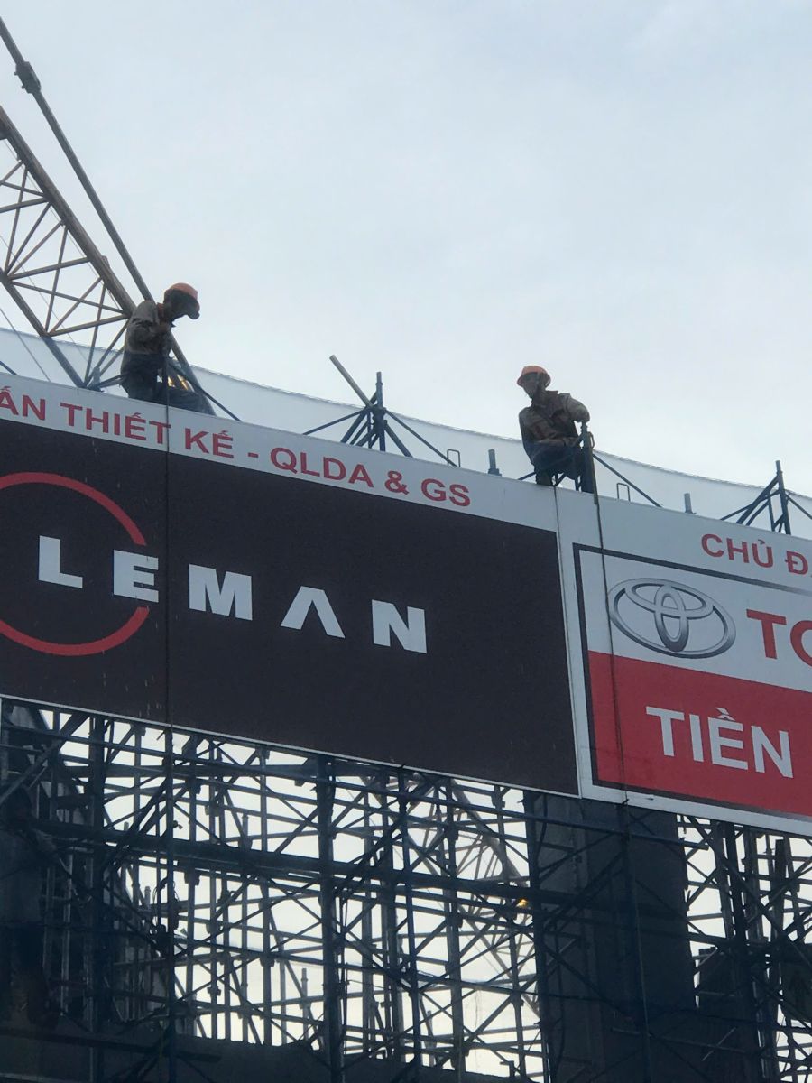 Thi công quảng cáo ngoài trời tphcm