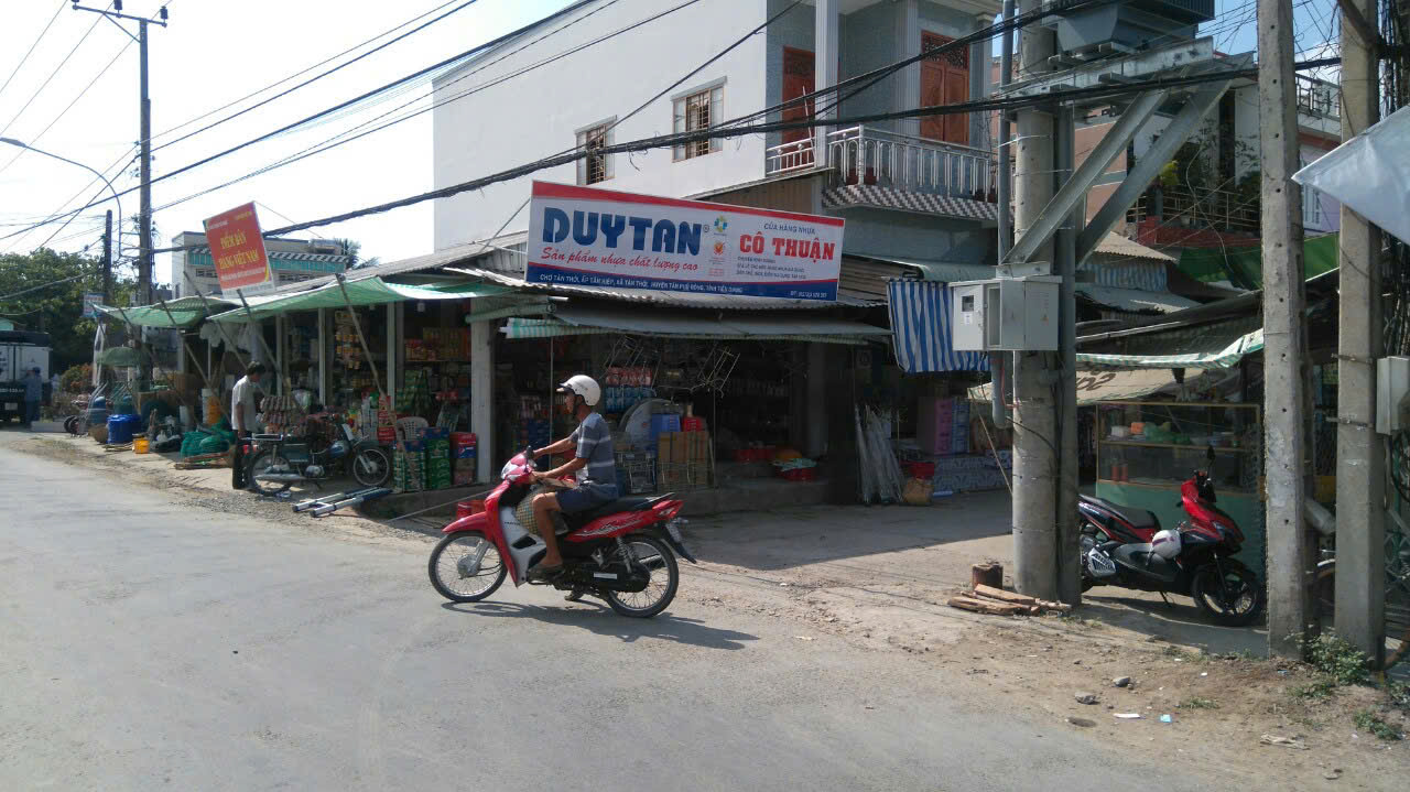Thi Công Bảng Hiệu Nhà Phân Phối Gạch Men