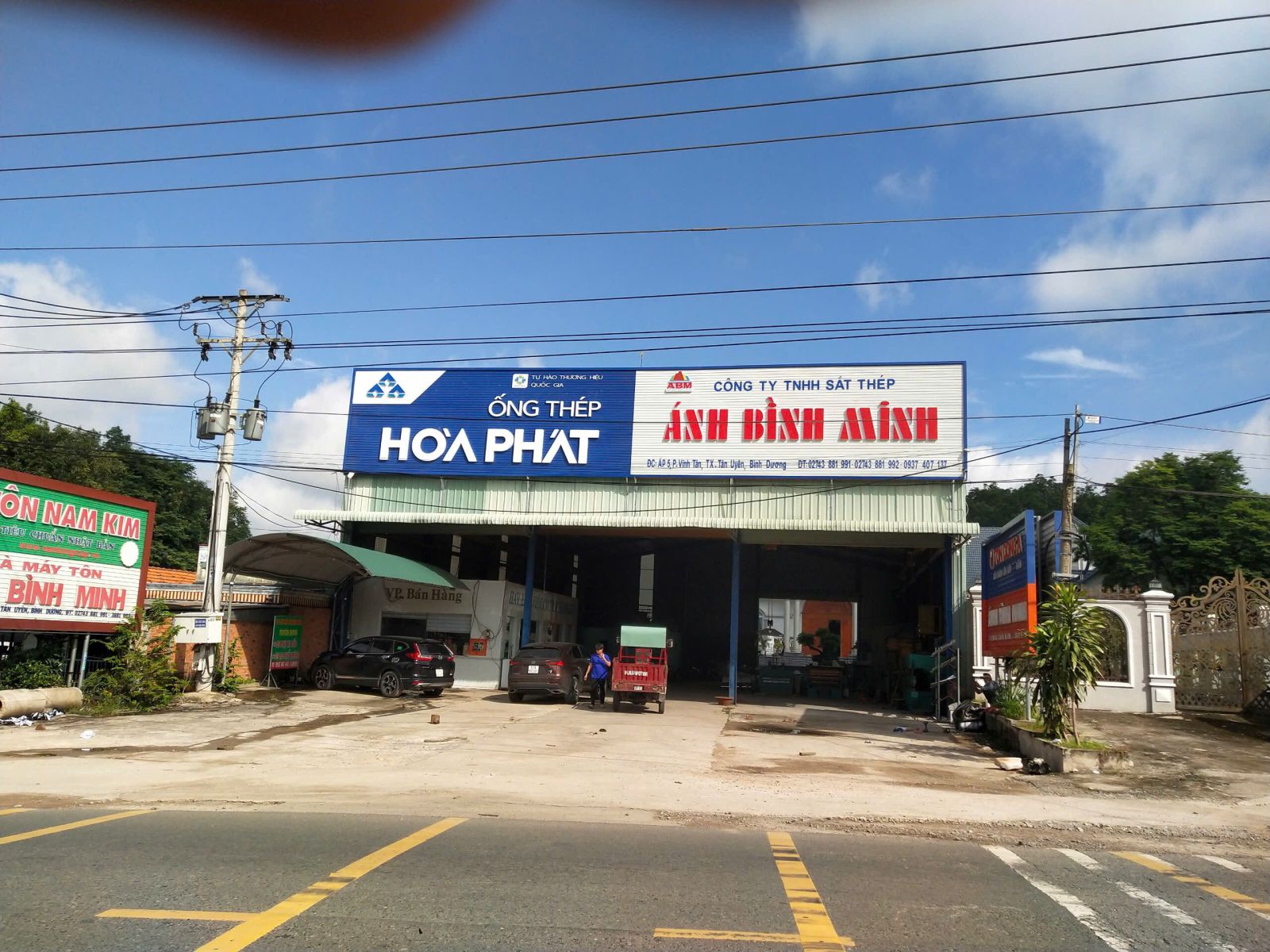 Thi công bảng hiệu chuỗi cửa hàng tại tphcm