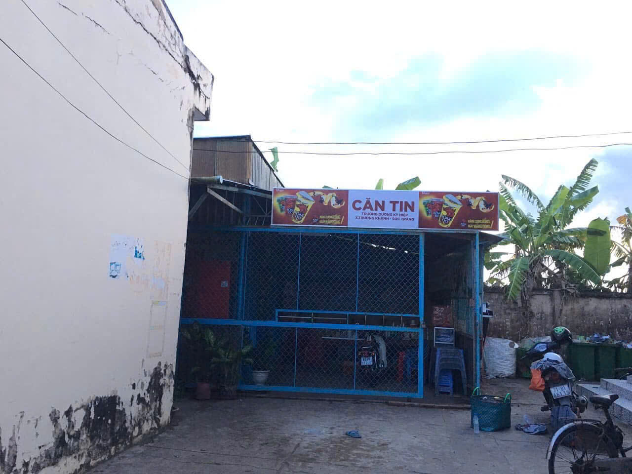 Thi công bảng hiệu hệ thống chuỗi cửa hàng đại lý