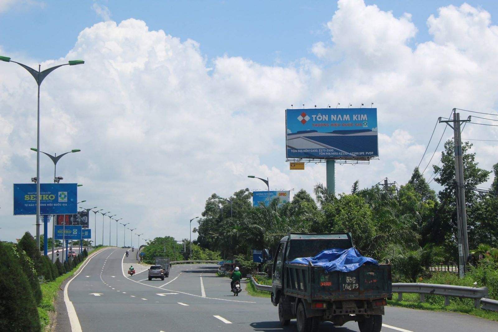 Billboard quảng cáo tp.hcm