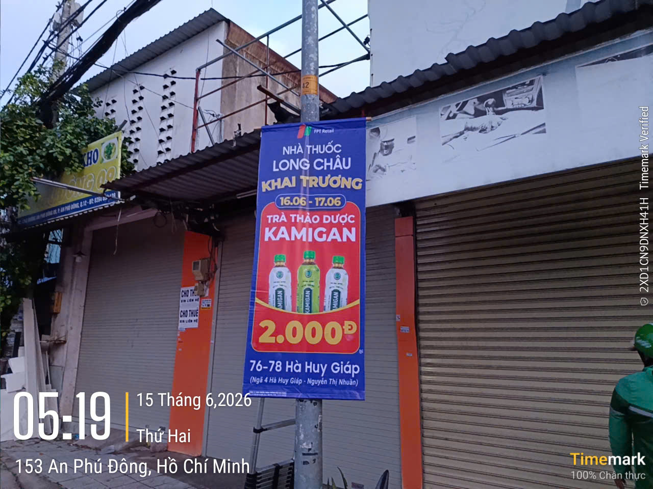 Treo cờ phướn