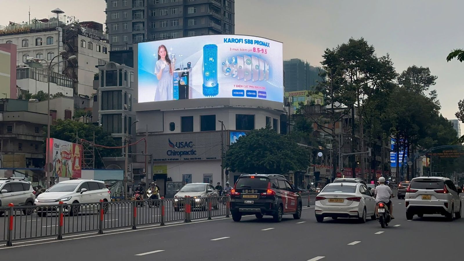 Billboard Chợ Bến Thành, Quận 1 TPHCM