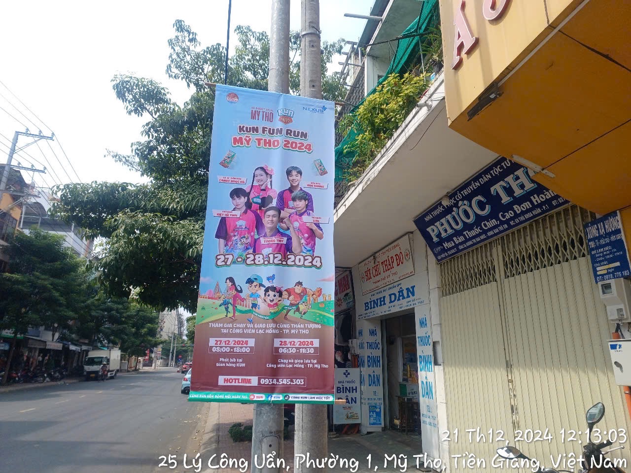 Thi công treo băng rôn Quận 3