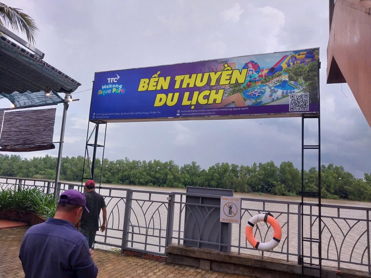 Biển hiệu bạt hiflex