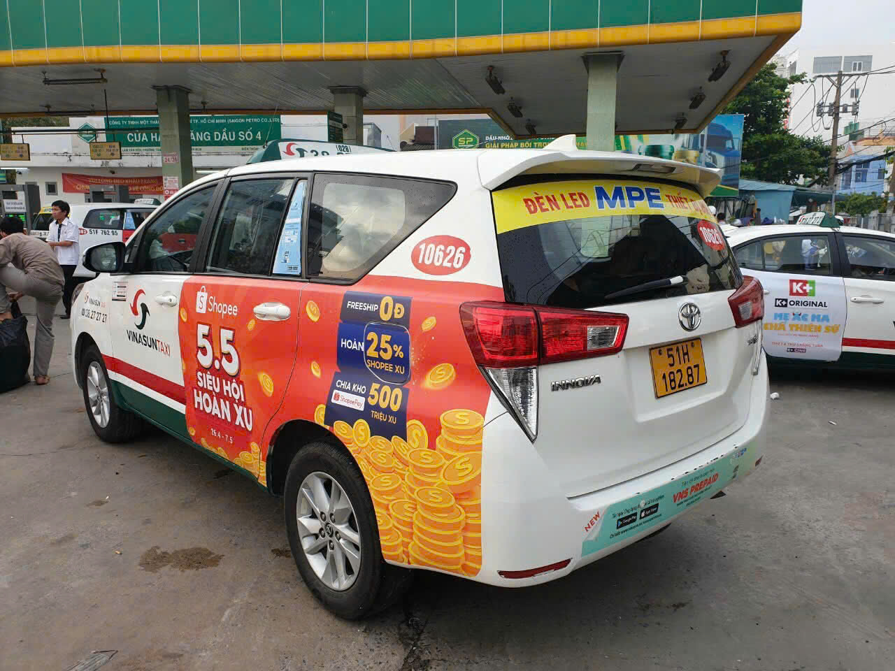 Quảng cáo taxi 